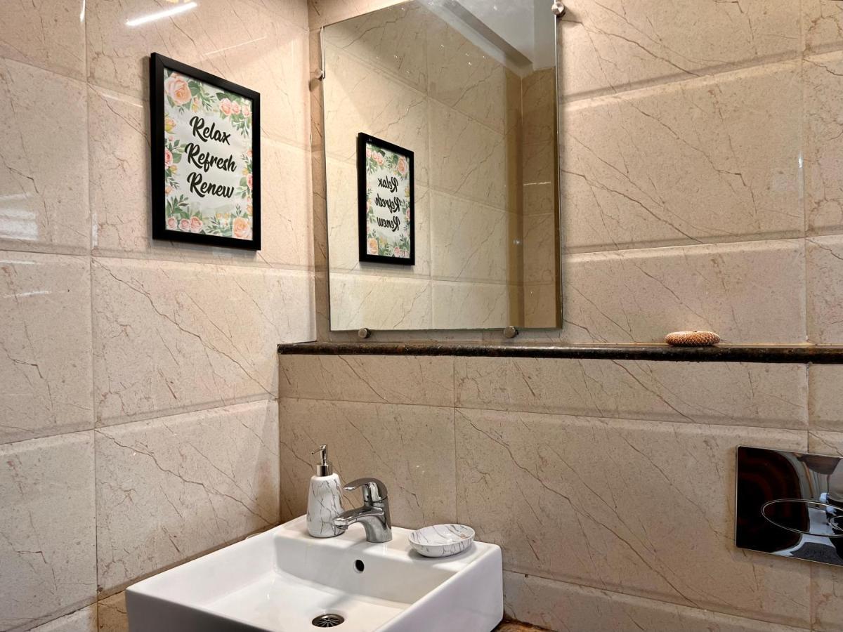 Luxurious Nirvana Apartments Vagator Exterior photo