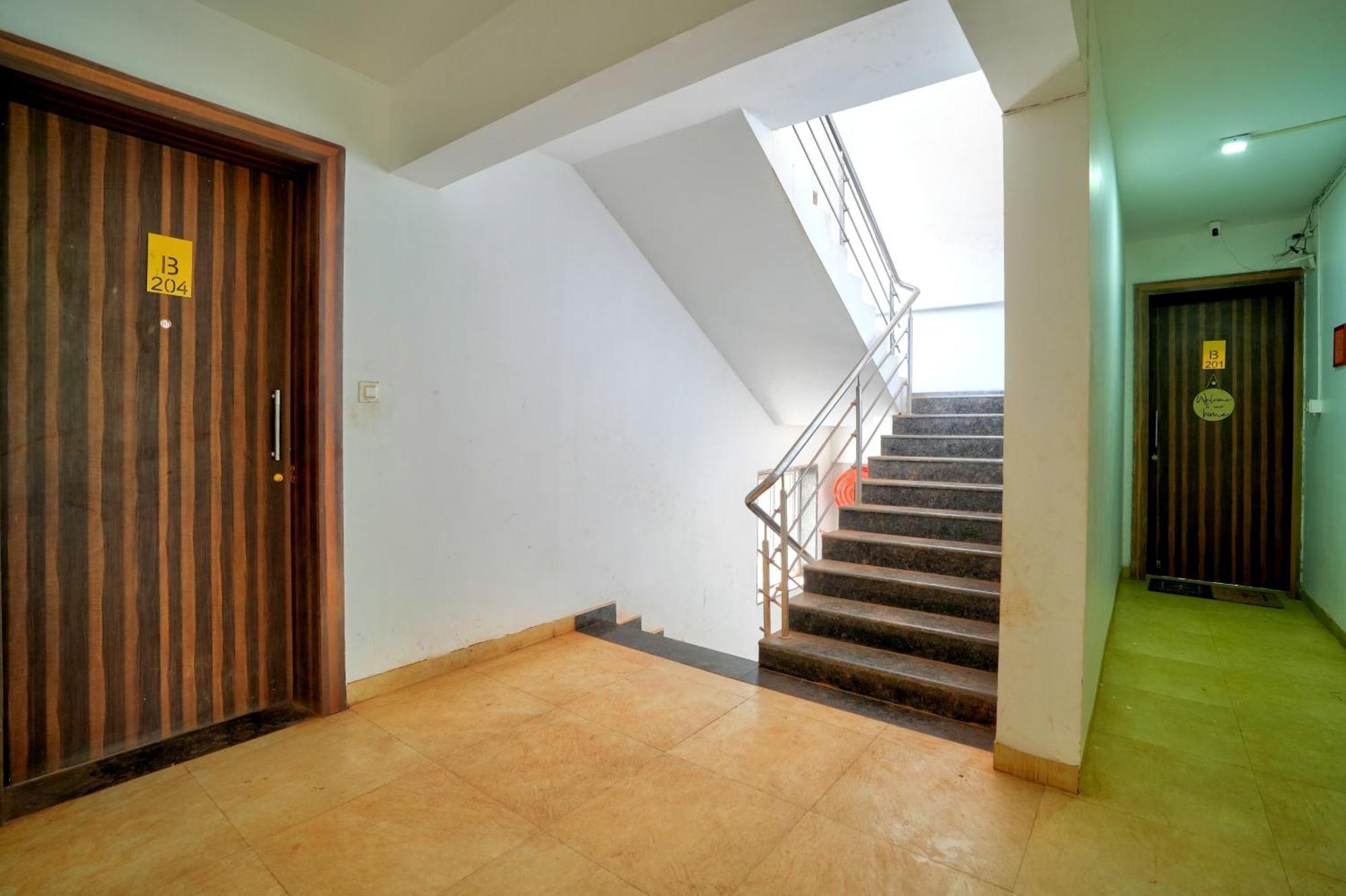 Luxurious Nirvana Apartments Vagator Exterior photo